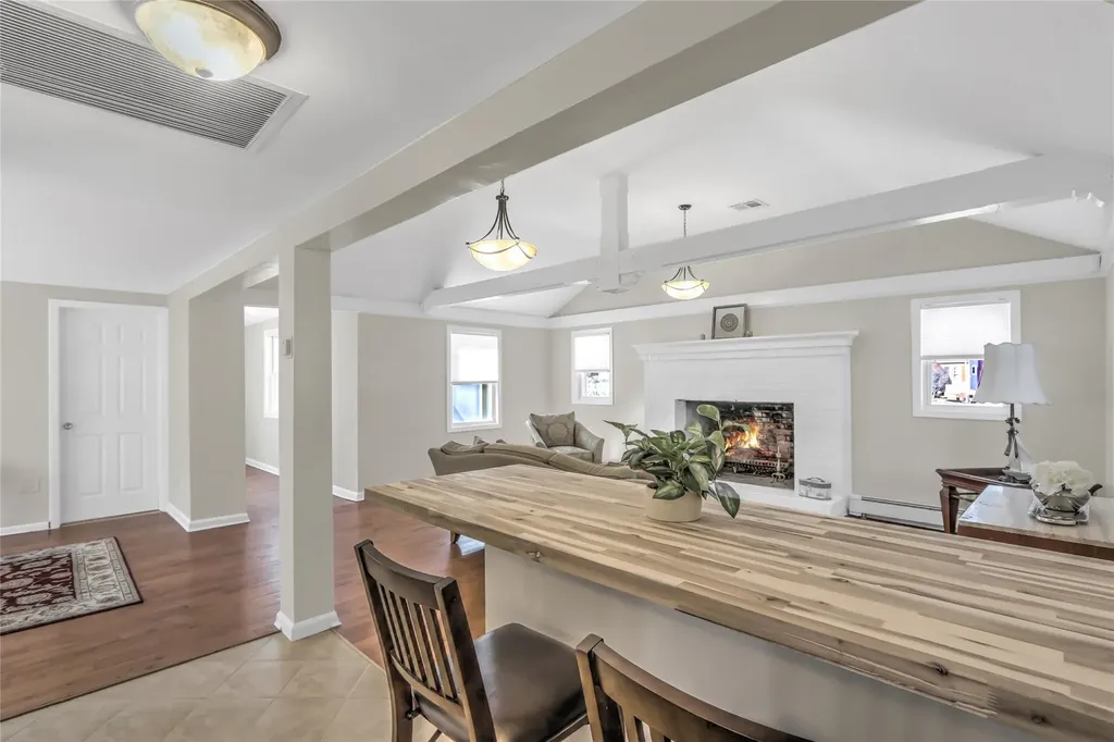 1410 Union Boulevard Bay Shore NY 11706