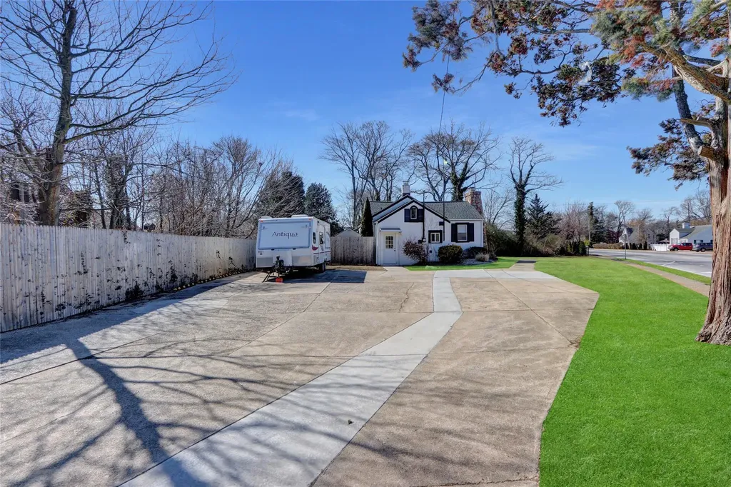 1410 Union Boulevard Bay Shore NY 11706