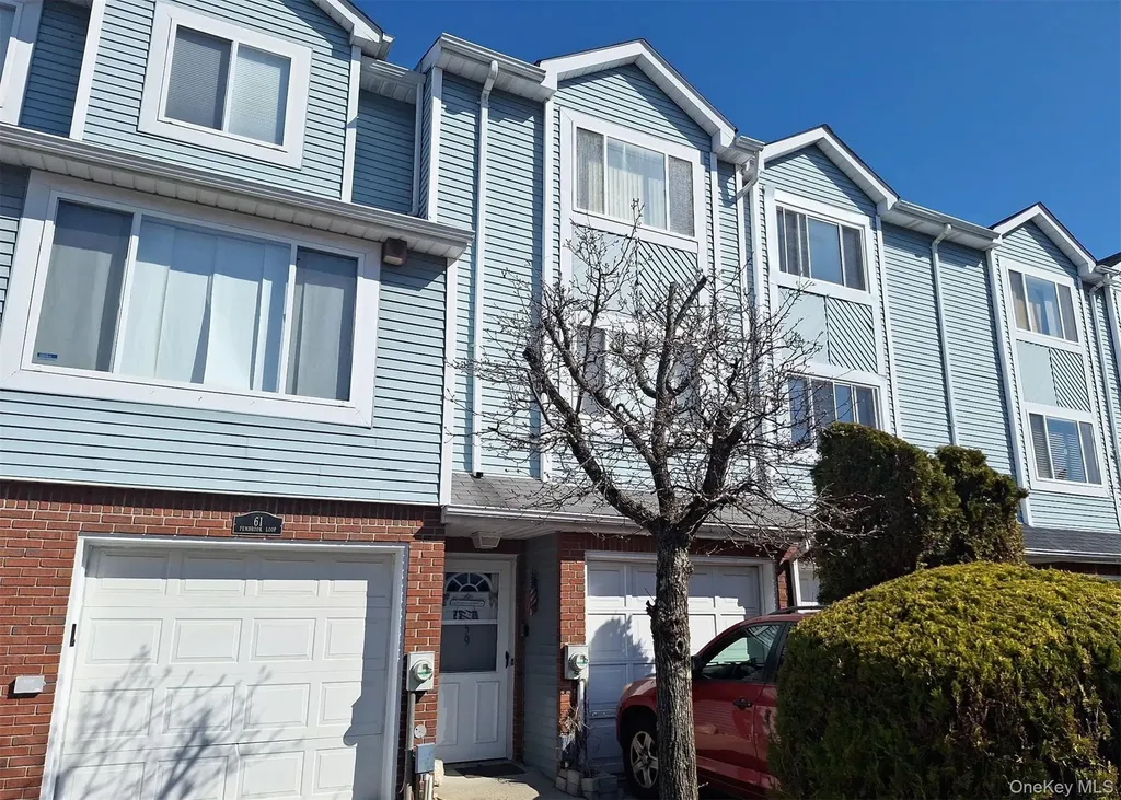 59 Pembrook Loop Staten Island NY 10309