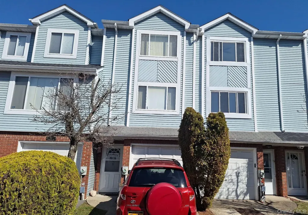 59 Pembrook Loop Staten Island NY 10309