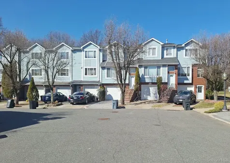 59 Pembrook Loop Staten Island NY 10309