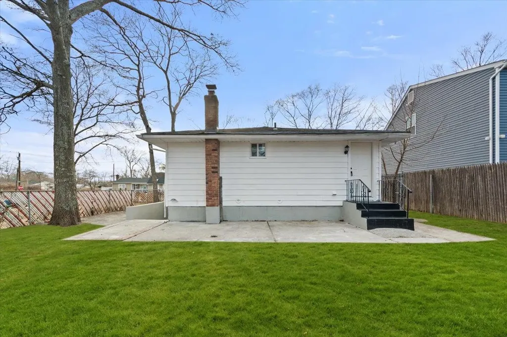 5 Terry Drive Mastic NY 11950