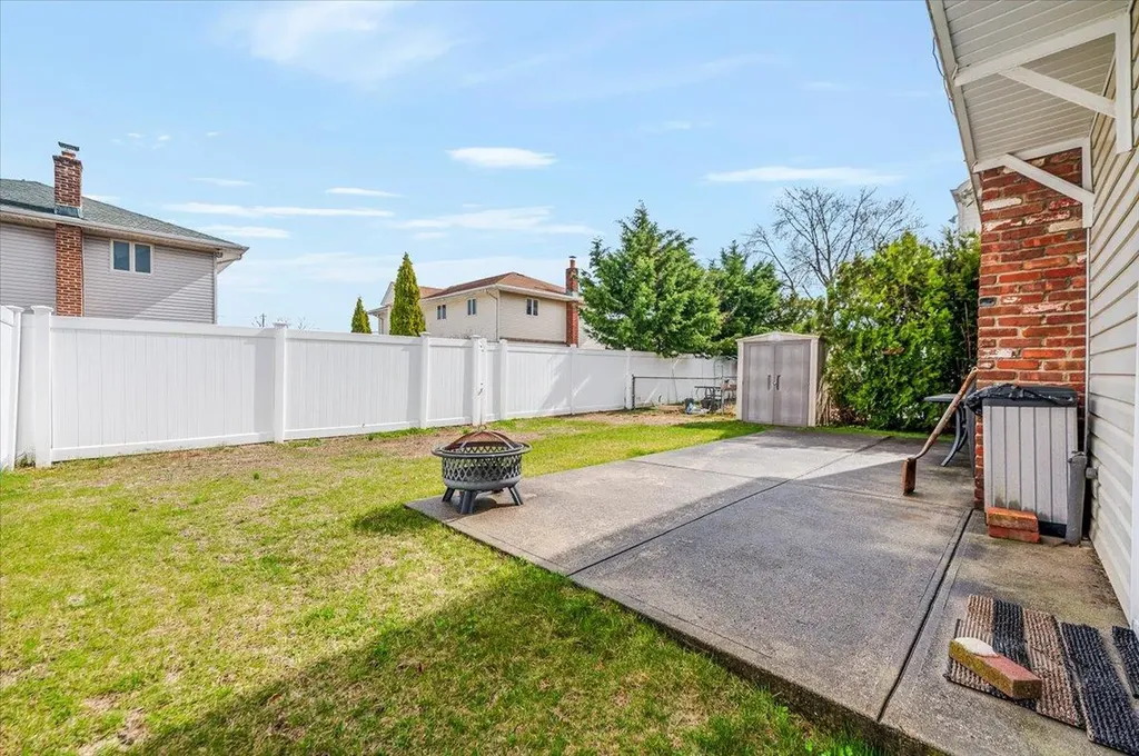 480 Bender Street Oceanside NY 11572