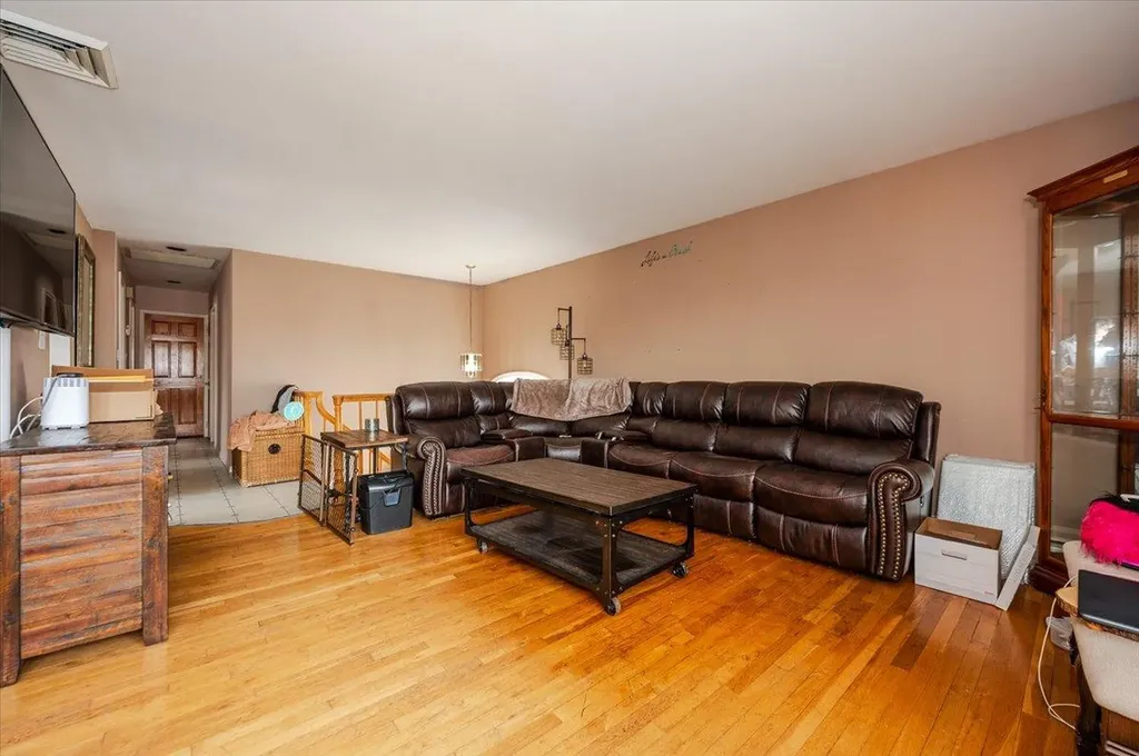 480 Bender Street Oceanside NY 11572