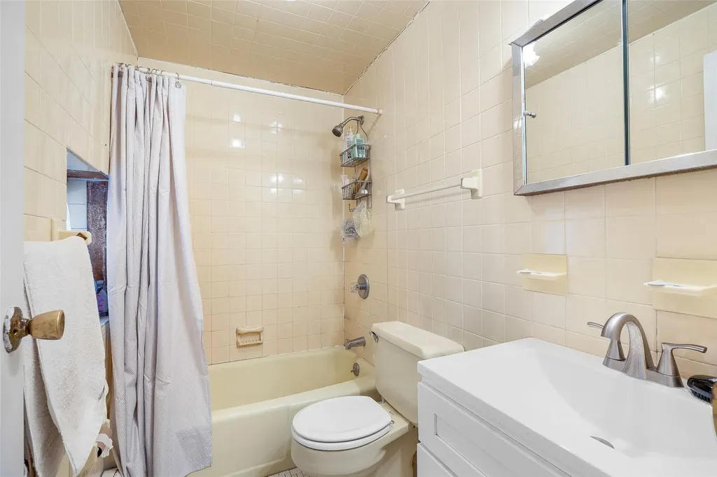 453 Bellevue Avenue Yonkers NY 10703