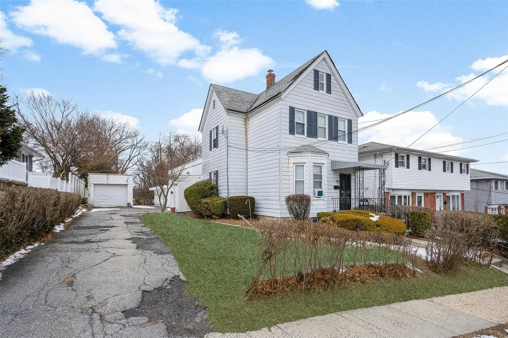 453 Bellevue Avenue Yonkers NY 10703
