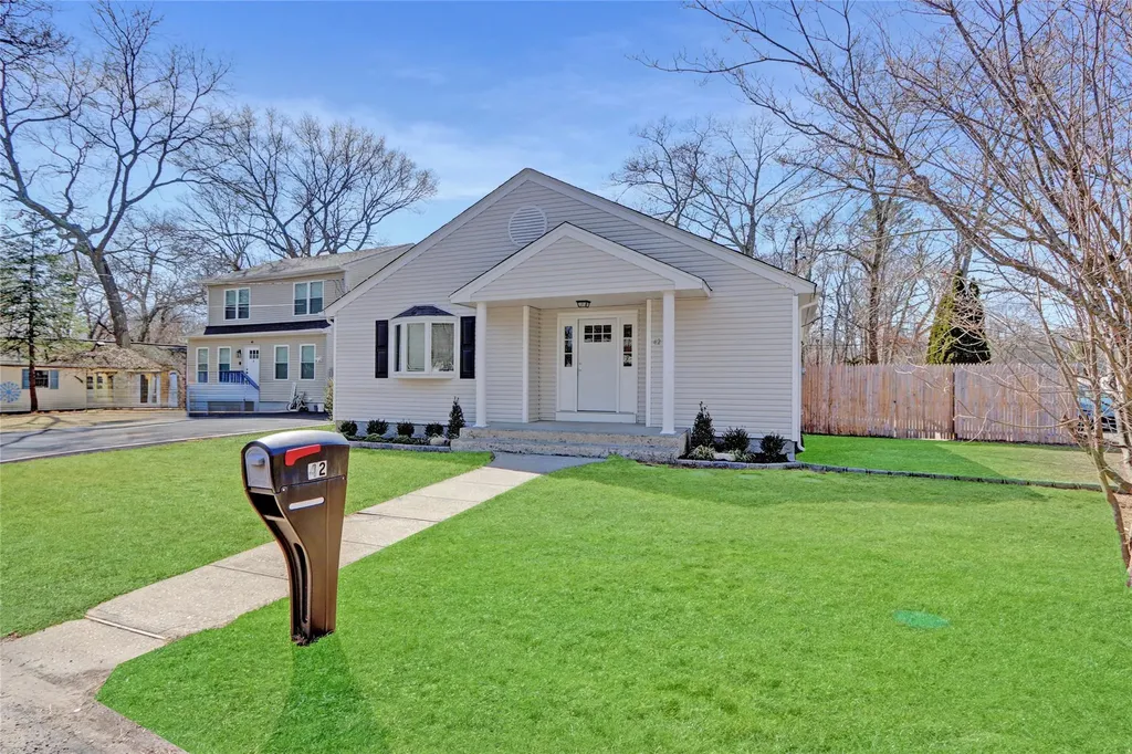 42 Montgomery Avenue Mastic NY 11950