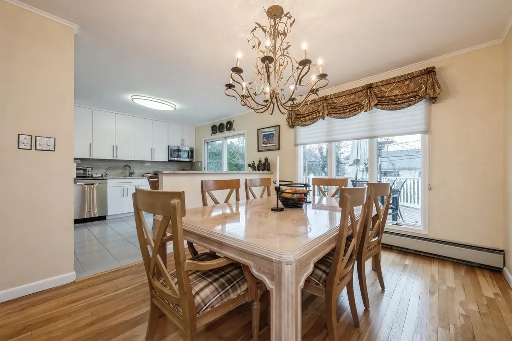 12 Jane Drive Old Bethpage NY 11804