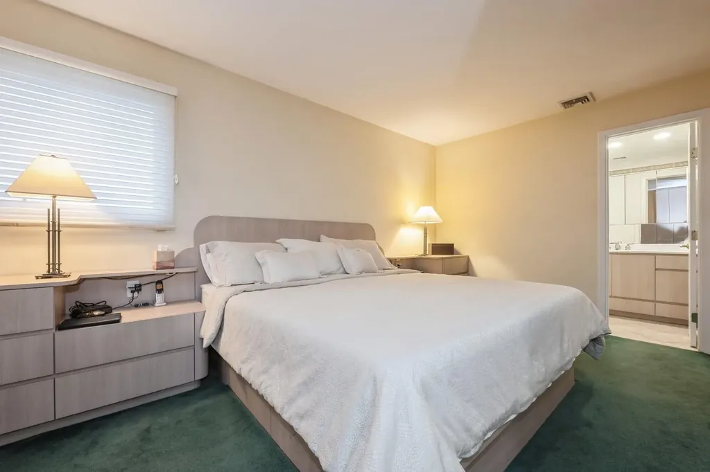 12 Jane Drive Old Bethpage NY 11804