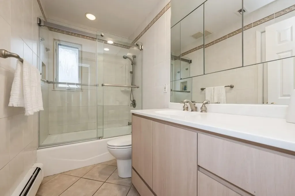 12 Jane Drive Old Bethpage NY 11804