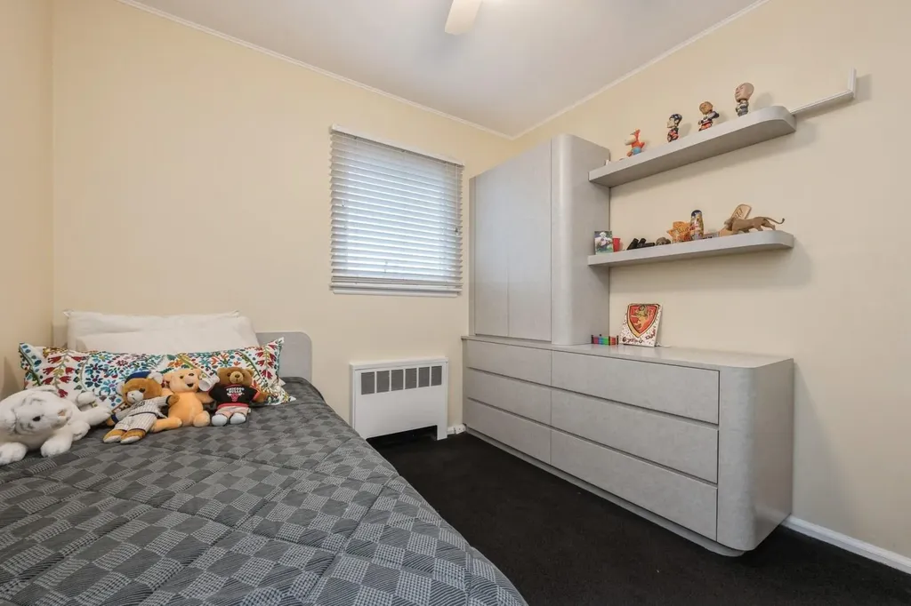 12 Jane Drive Old Bethpage NY 11804