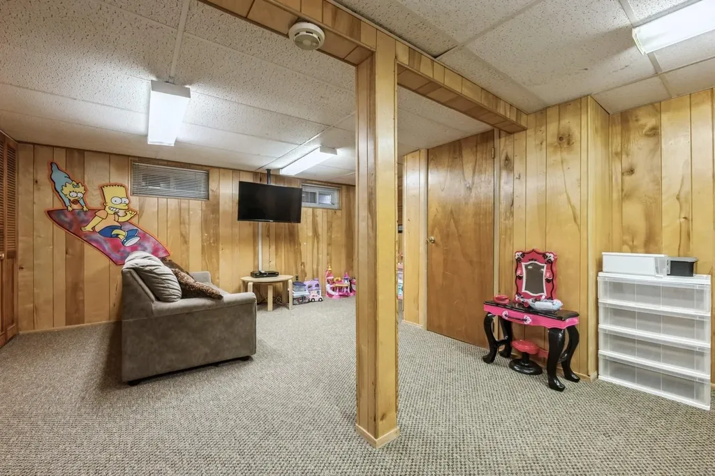12 Jane Drive Old Bethpage NY 11804