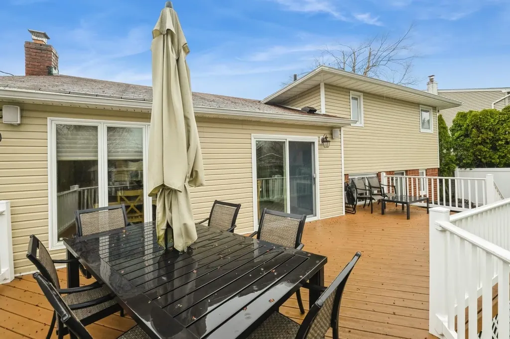 12 Jane Drive Old Bethpage NY 11804