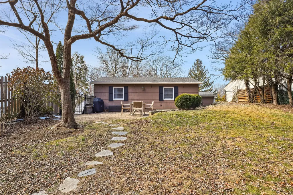 31 Leonard Street Mount Kisco NY 10549