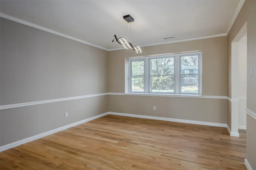25 Wilmont Turn Coram NY 11727