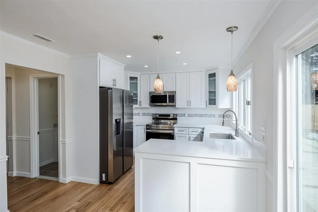 25 Wilmont Turn Coram NY 11727