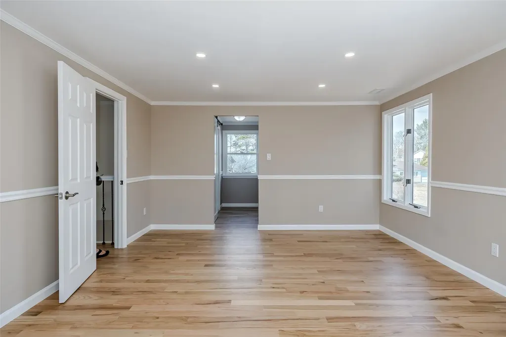 25 Wilmont Turn Coram NY 11727