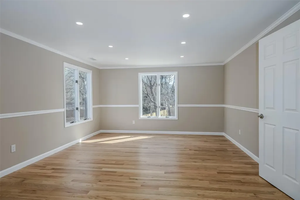 25 Wilmont Turn Coram NY 11727