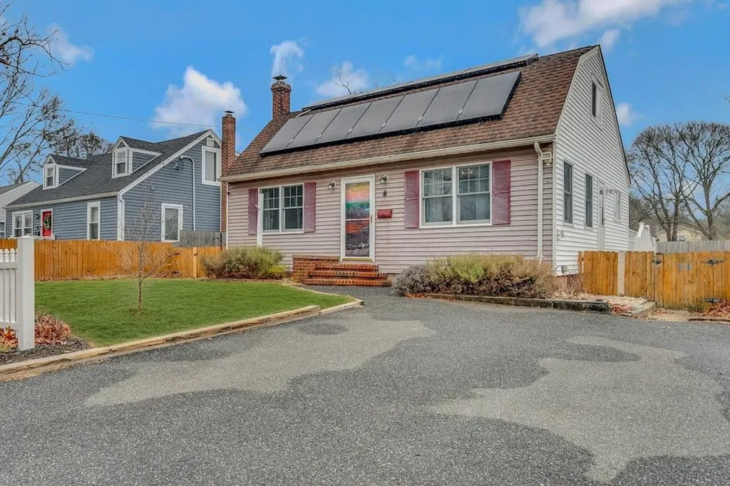 8 Bennett Avenue Patchogue NY 11772
