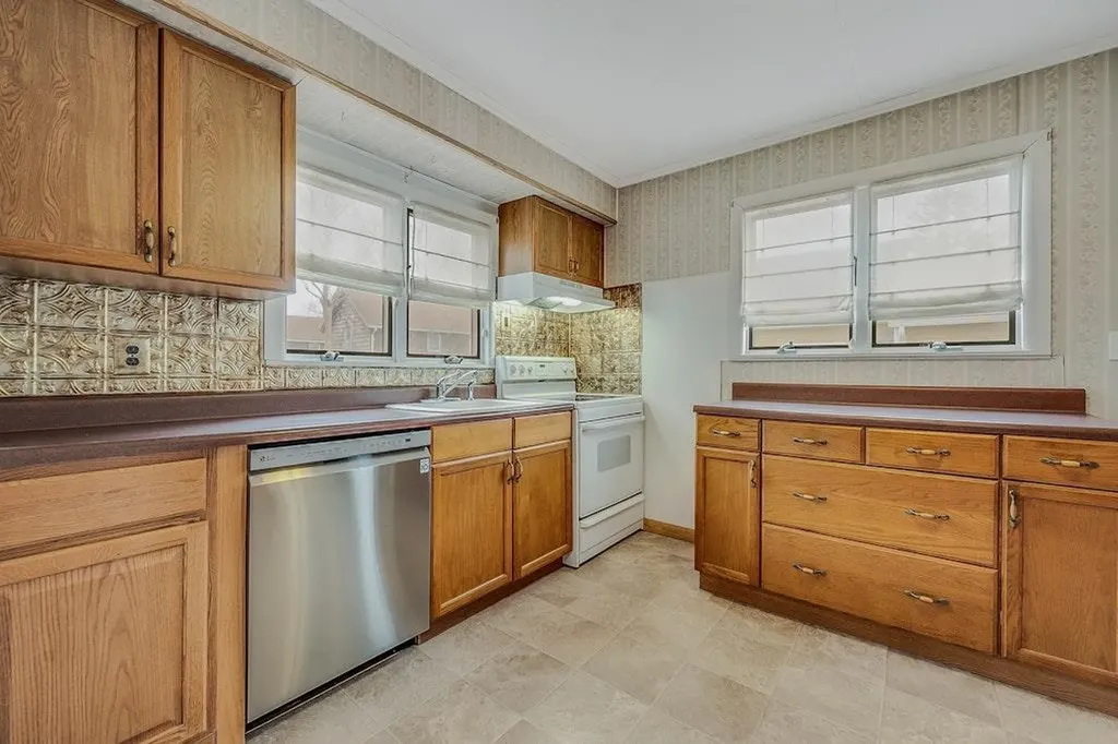 8 Bennett Avenue Patchogue NY 11772