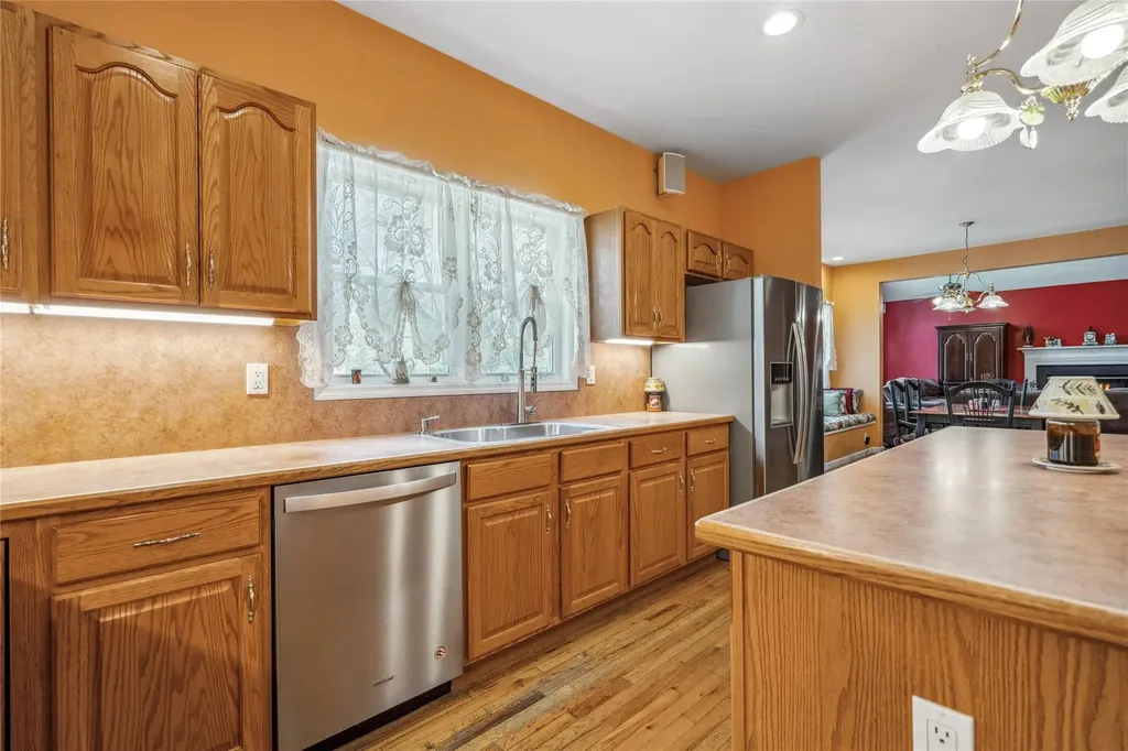 21 Moss Creek Lane East Patchogue NY 11772