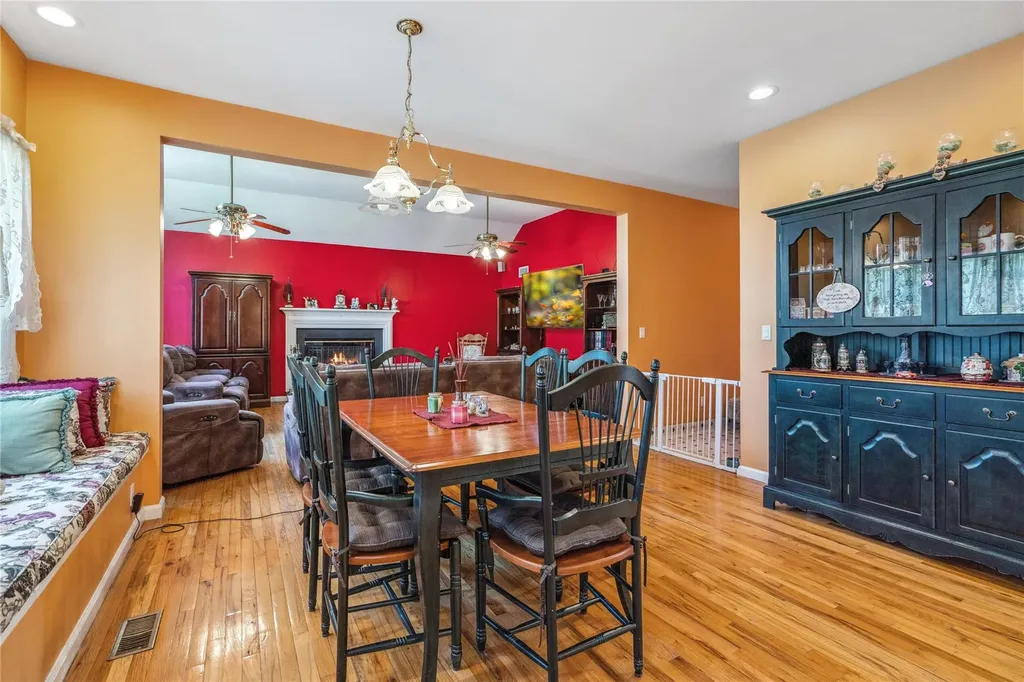 21 Moss Creek Lane East Patchogue NY 11772