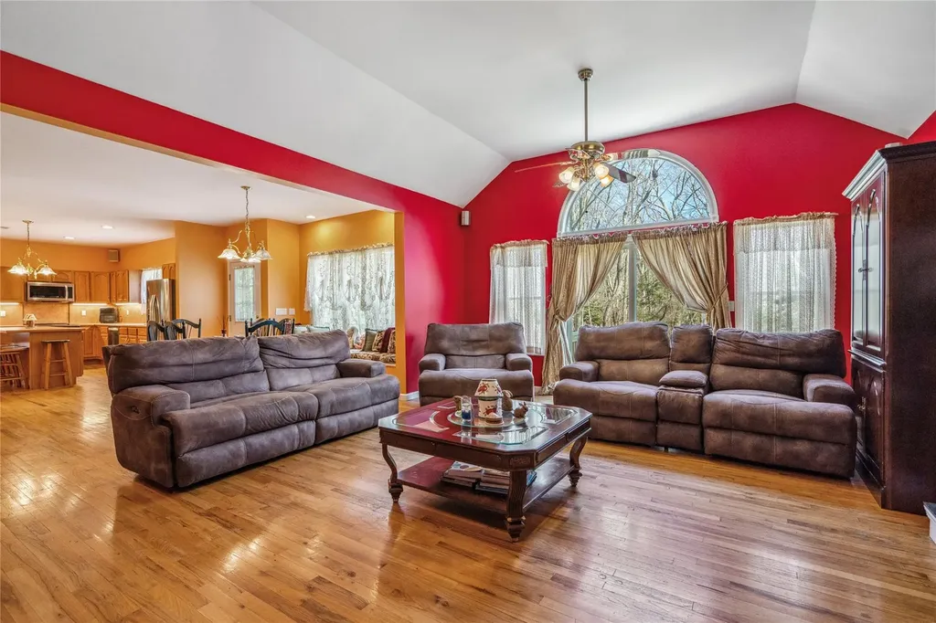 21 Moss Creek Lane East Patchogue NY 11772