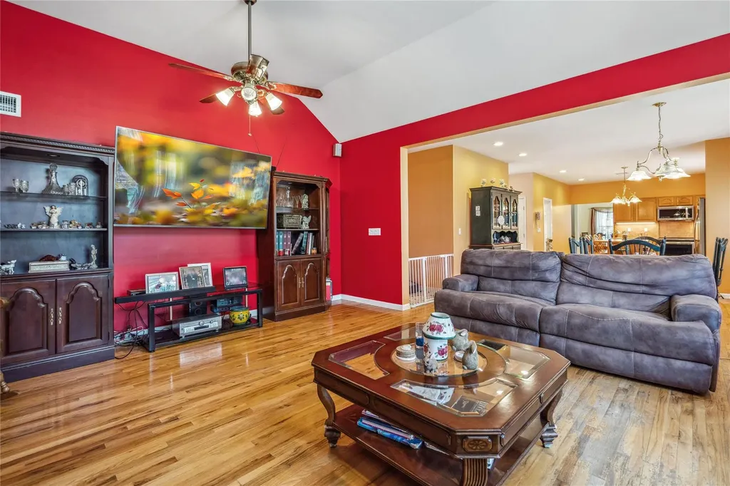 21 Moss Creek Lane East Patchogue NY 11772