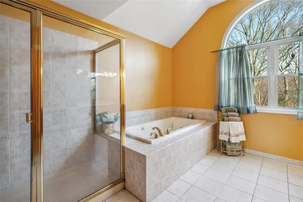 21 Moss Creek Lane East Patchogue NY 11772