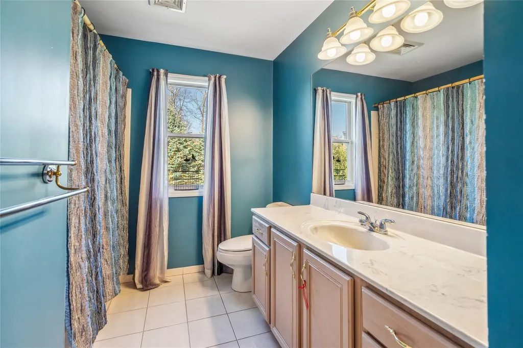 21 Moss Creek Lane East Patchogue NY 11772