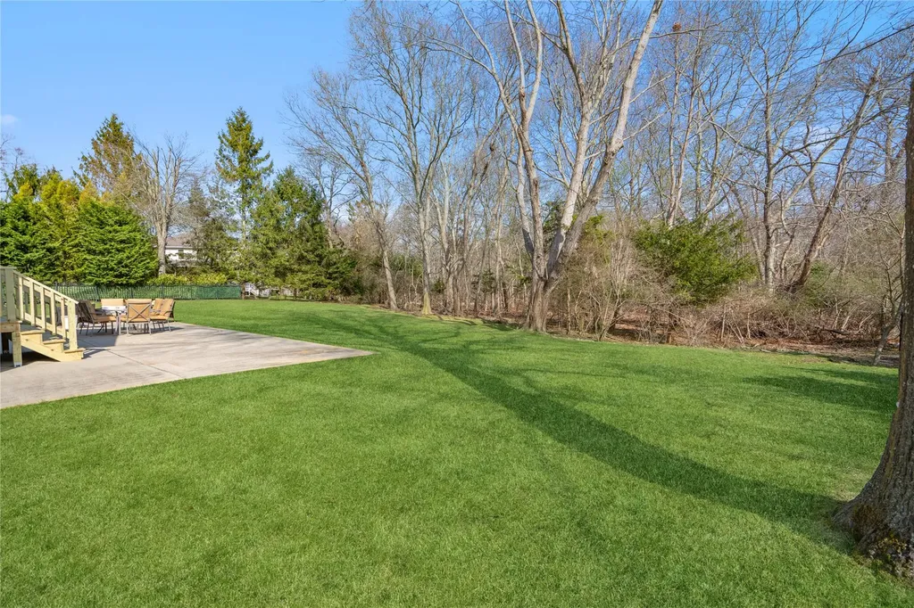 21 Moss Creek Lane East Patchogue NY 11772
