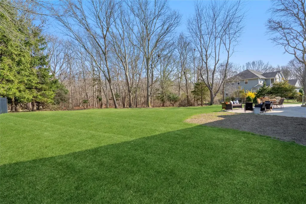 21 Moss Creek Lane East Patchogue NY 11772