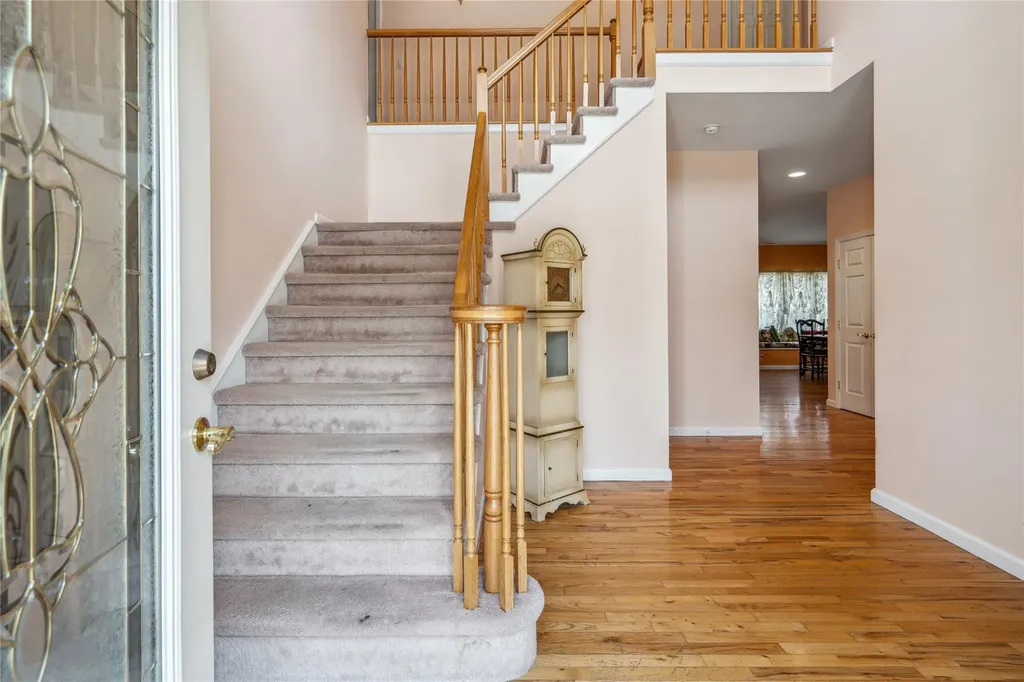 21 Moss Creek Lane East Patchogue NY 11772