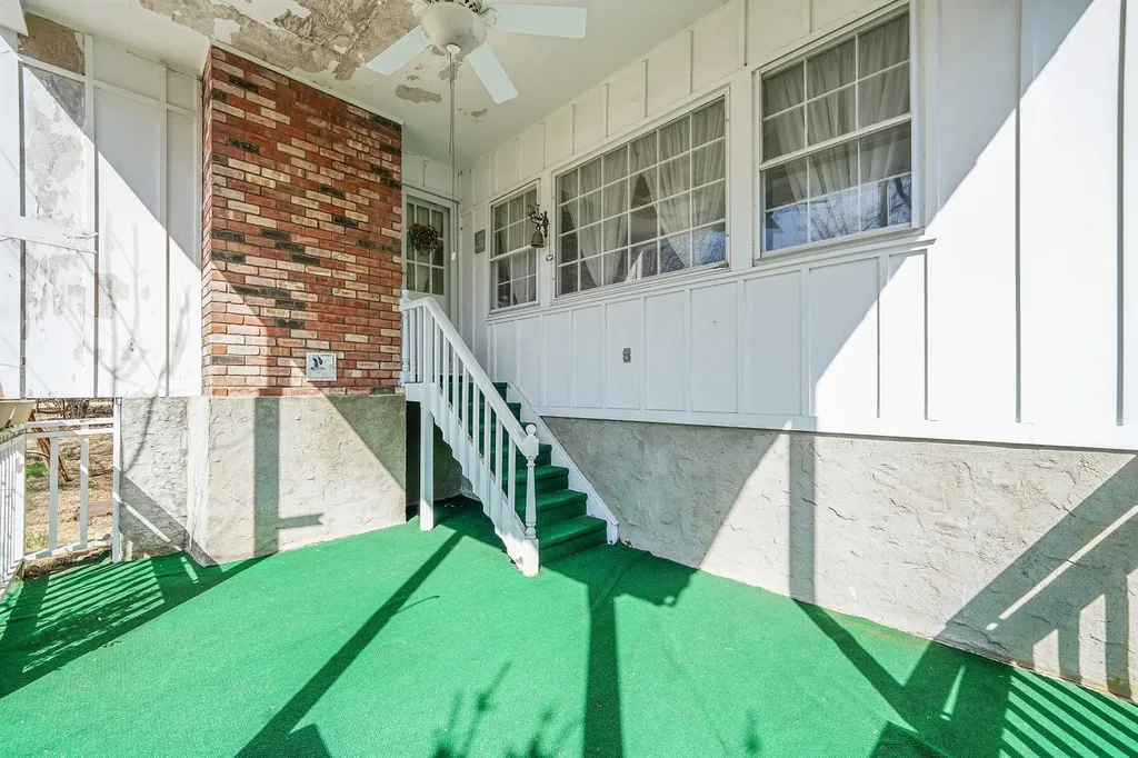 10 Beacon Hill Drive Stony Brook NY 11790