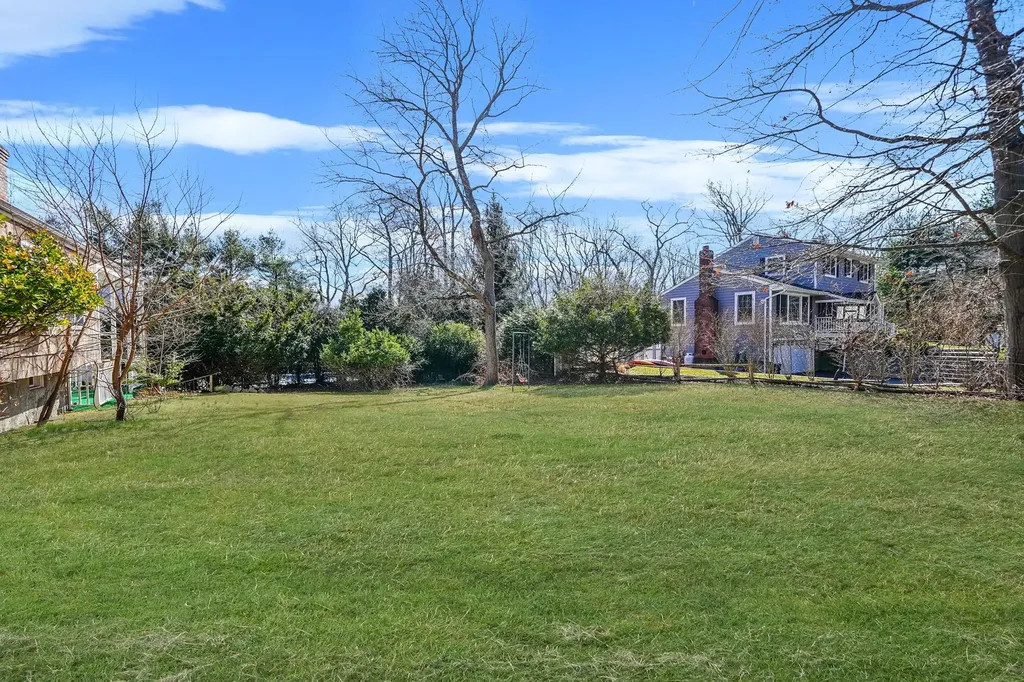 10 Beacon Hill Drive Stony Brook NY 11790