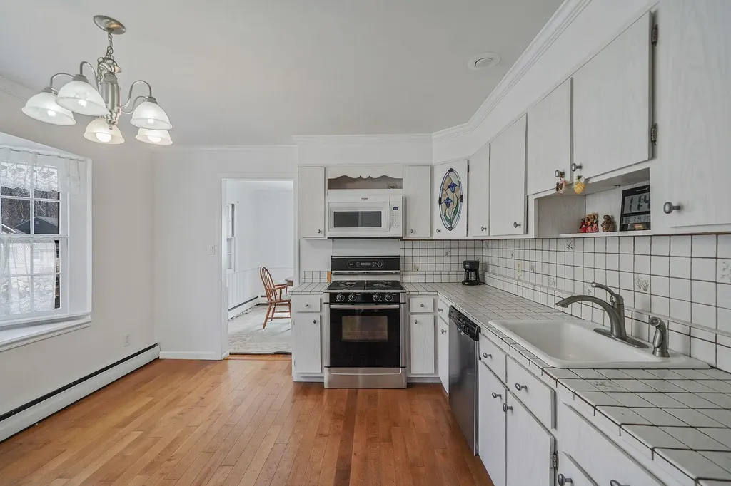 10 Beacon Hill Drive Stony Brook NY 11790