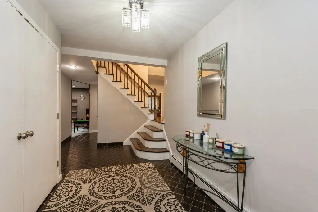 26 Bayberry Road Lawrence NY 11559