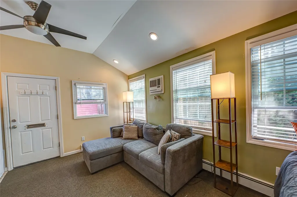 485 Route 109 West Babylon NY 11704