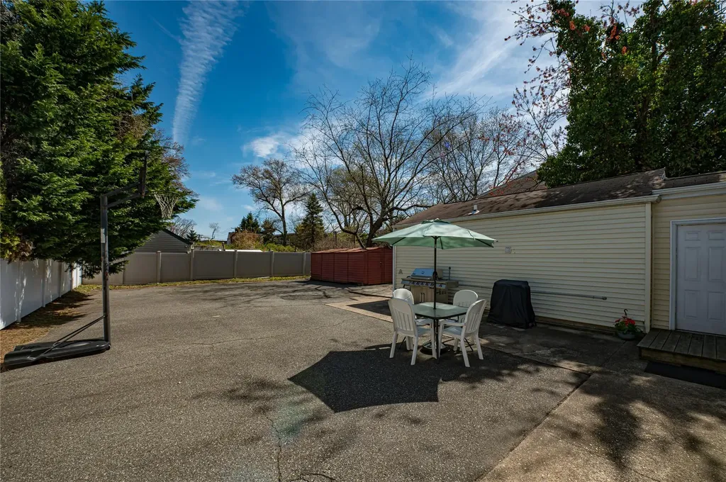 485 Route 109 West Babylon NY 11704