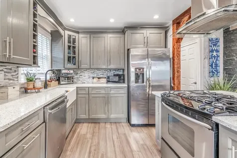 433 S 7th Street Lindenhurst NY 11757