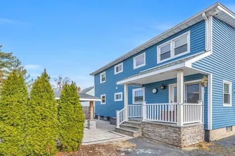 433 S 7th Street Lindenhurst NY 11757