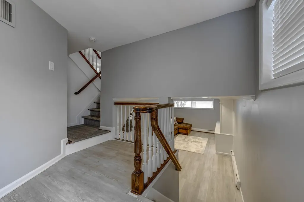35 Roxton Road Plainview NY 11803