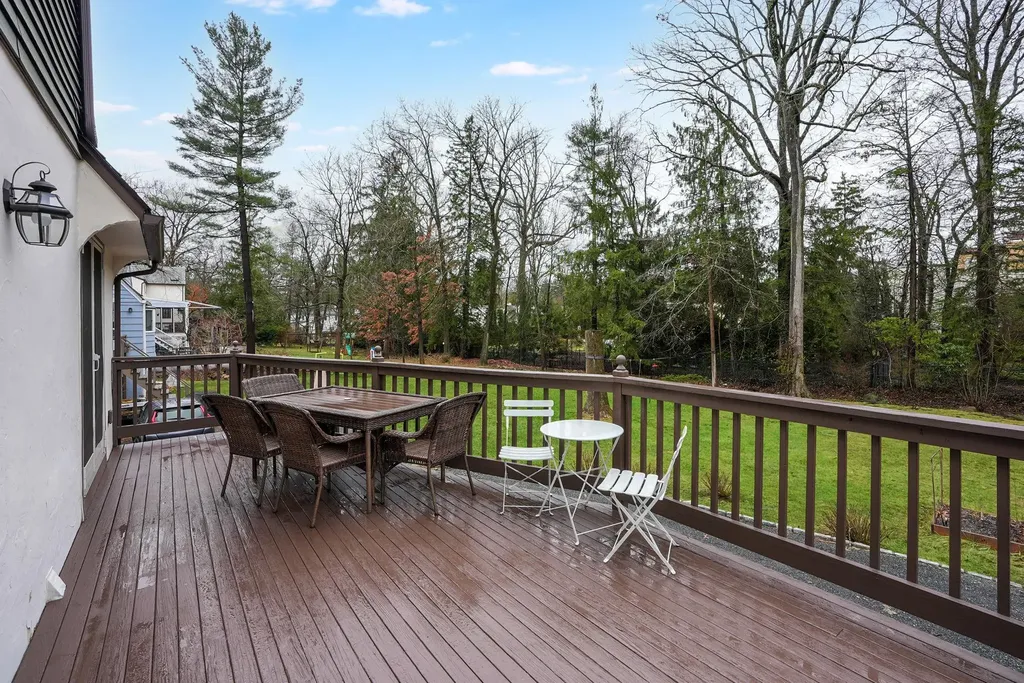15 Cushman Road White Plains NY 10606