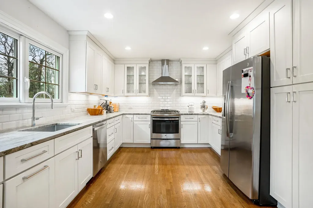 15 Cushman Road White Plains NY 10606