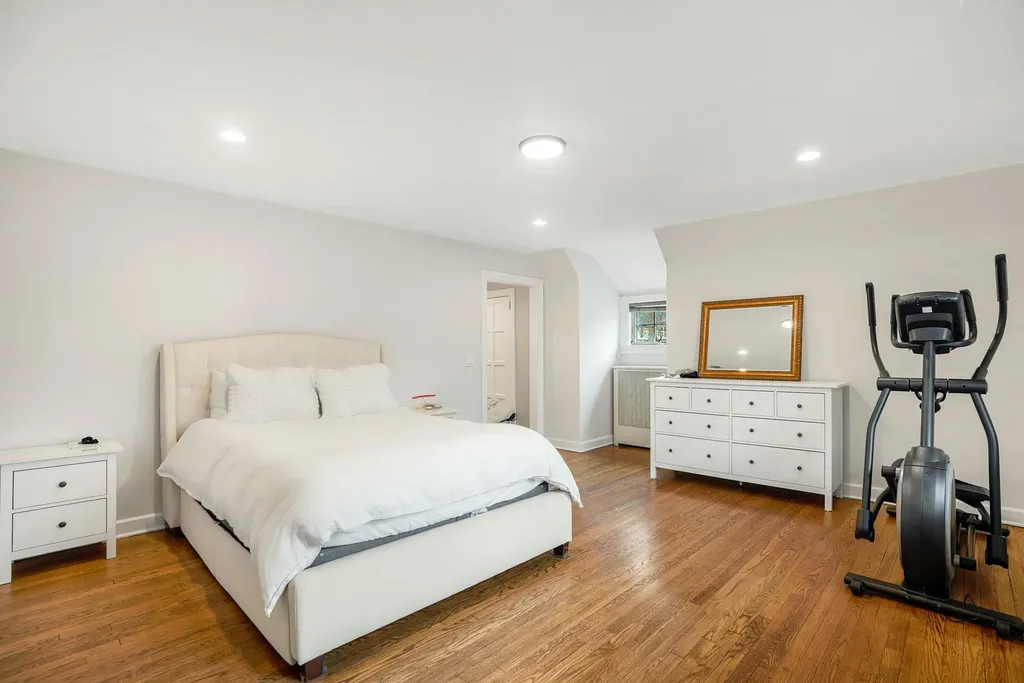 15 Cushman Road White Plains NY 10606
