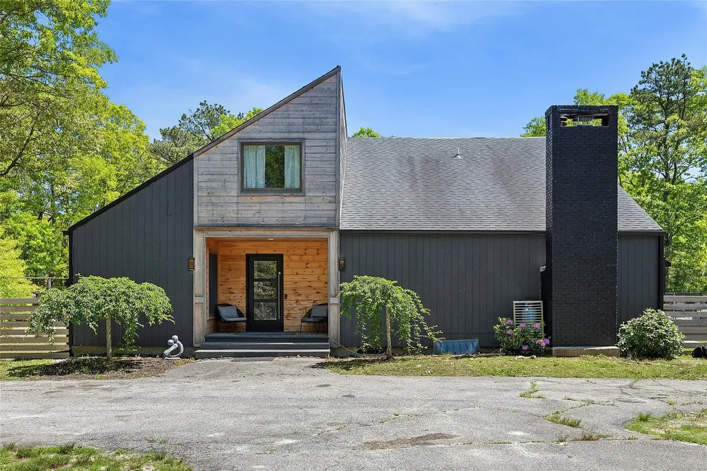 12 N Quarter Road Westhampton NY 11977