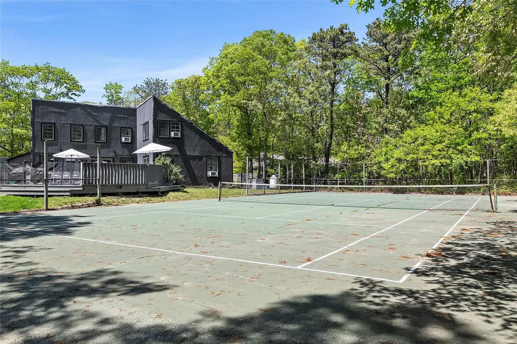 12 N Quarter Road Westhampton NY 11977