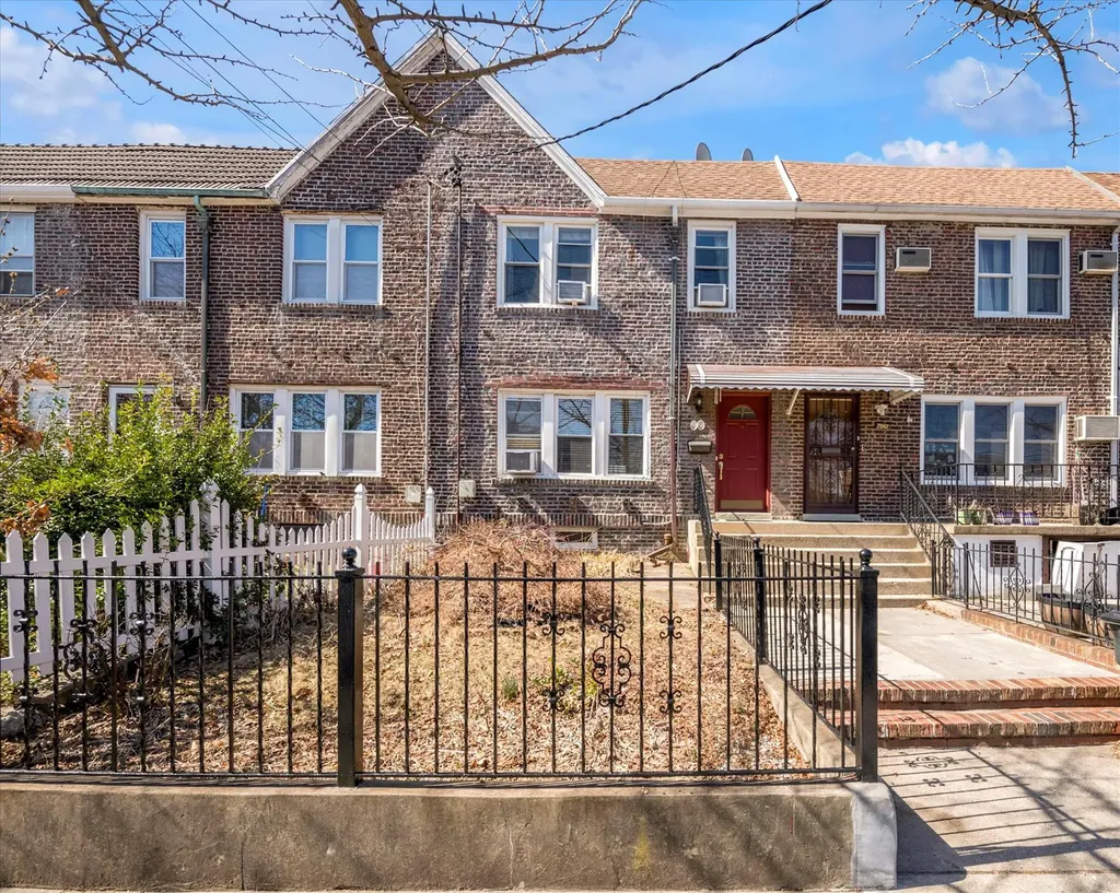 2545 Westervelt Avenue Bronx NY 10469