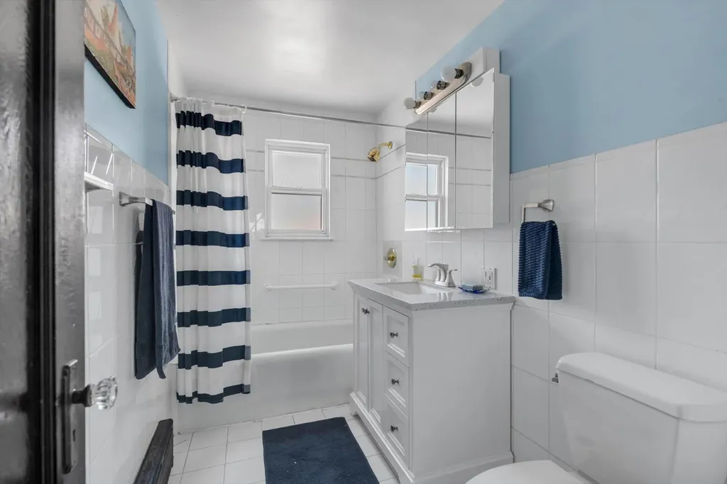 2545 Westervelt Avenue Bronx NY 10469