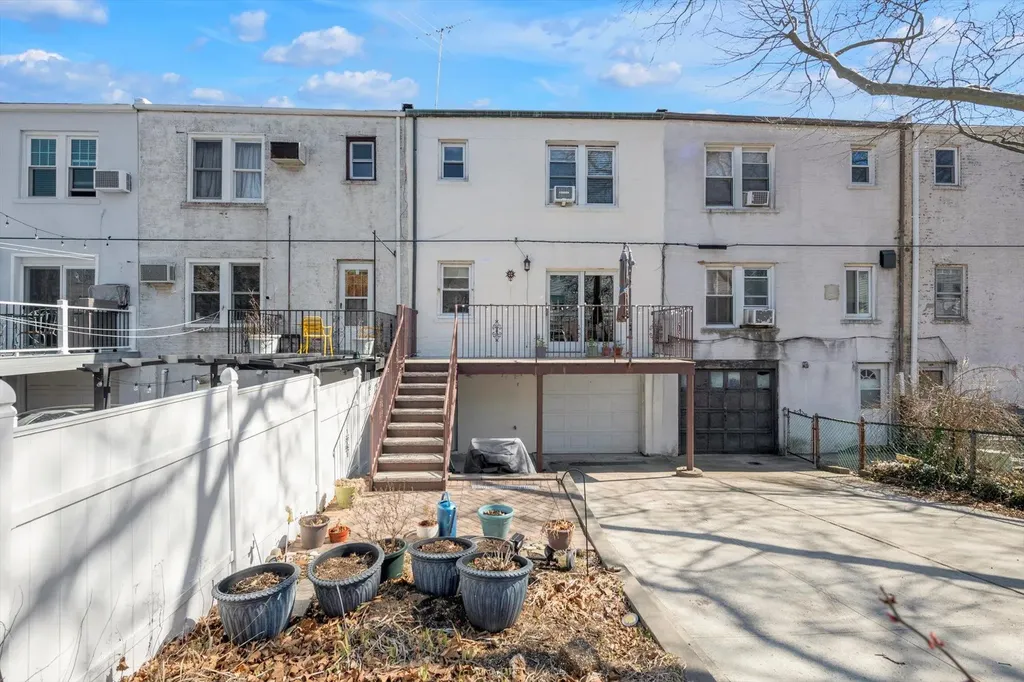 2545 Westervelt Avenue Bronx NY 10469